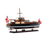 B105 DOLPHIN PAINTED Ship Model 